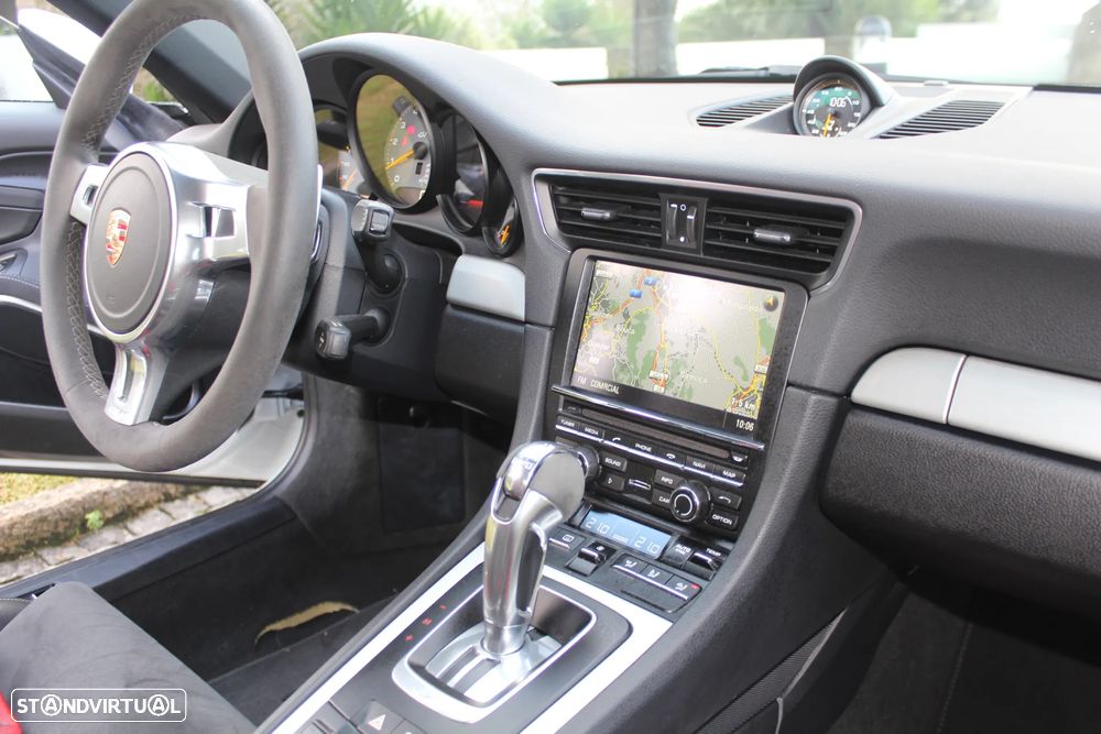 Porsche 911 Série F - 38