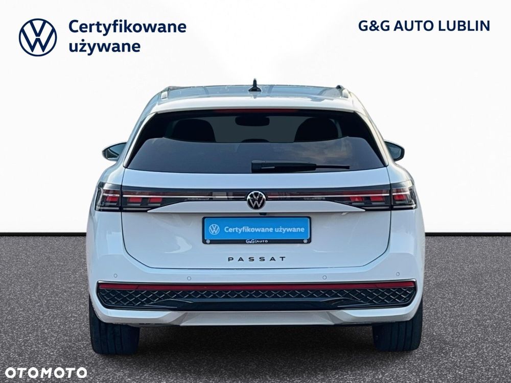 Volkswagen Passat - 4