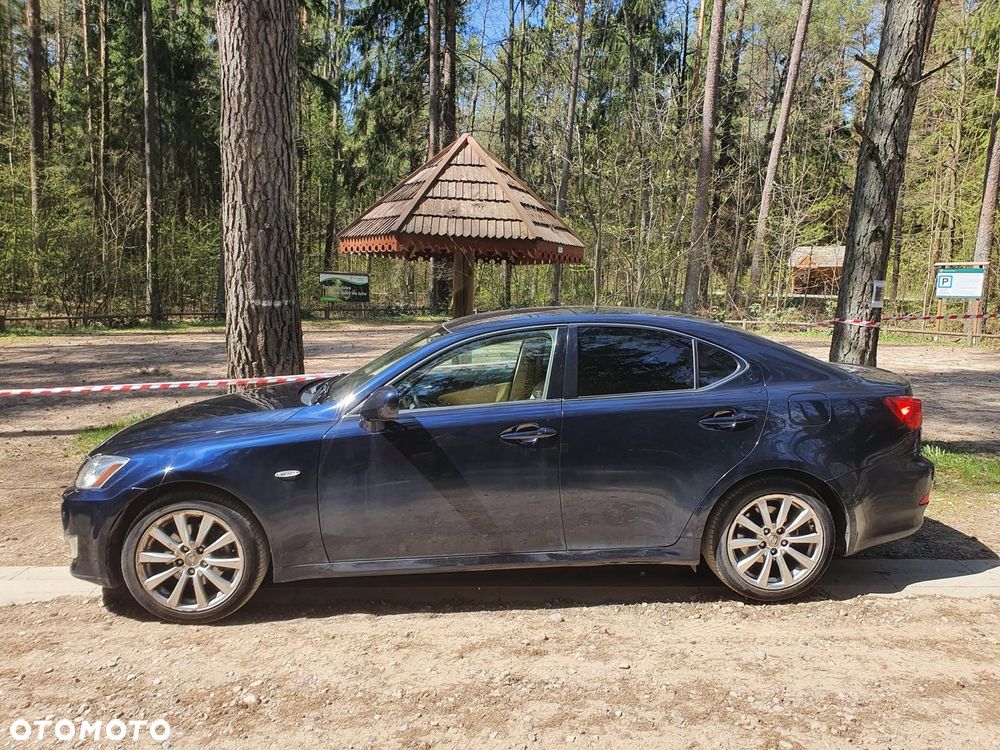 Lexus IS 220 D Prestige - 3