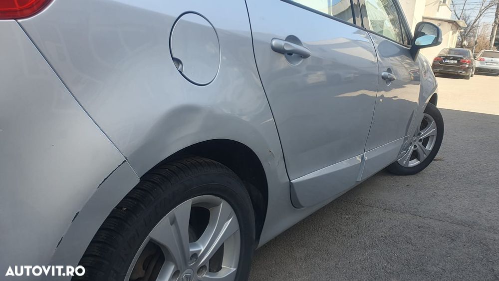 Renault Grand Scenic - 9