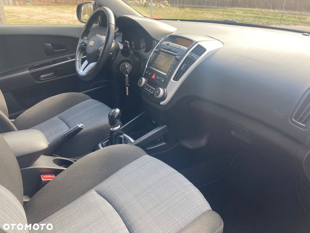 Kia Ceed 1.6 L Euro2012 - 9