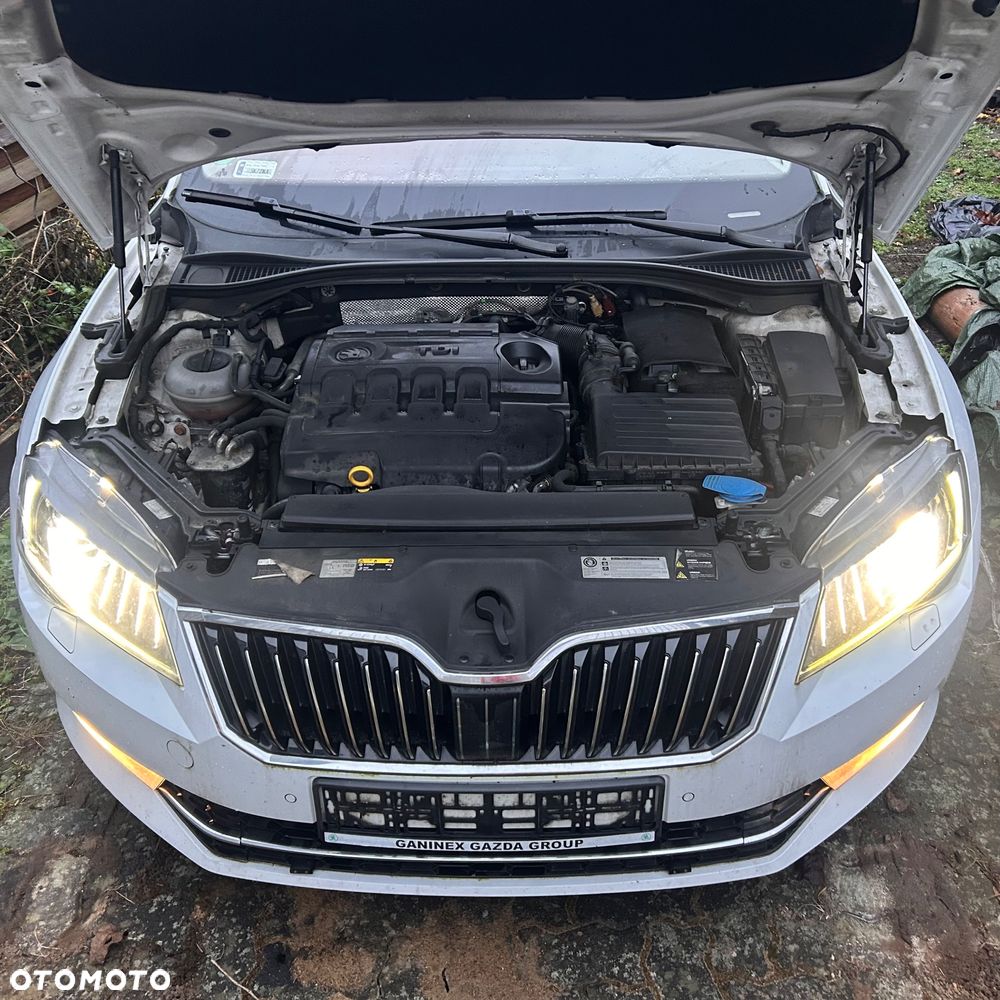 Skoda Superb 2.0 TDI 4x4 L&K DSG - 4