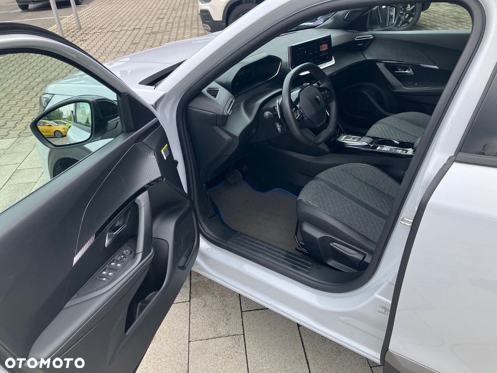 Peugeot 2008 1.2 PureTech Allure Pack S&S EAT8 - 23