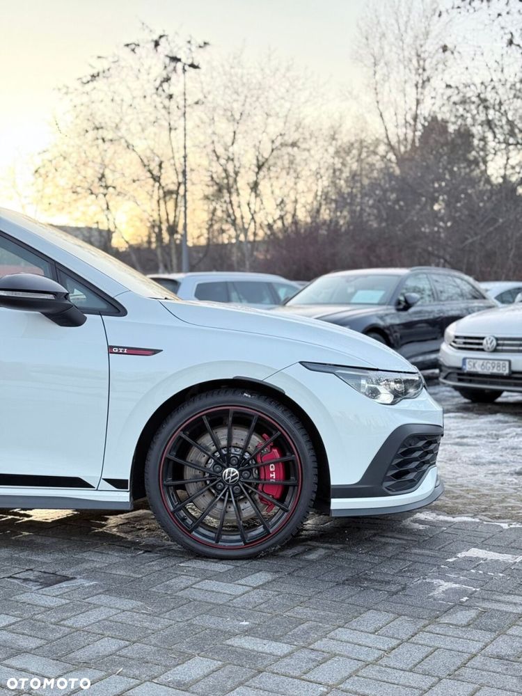 Volkswagen Golf - 11