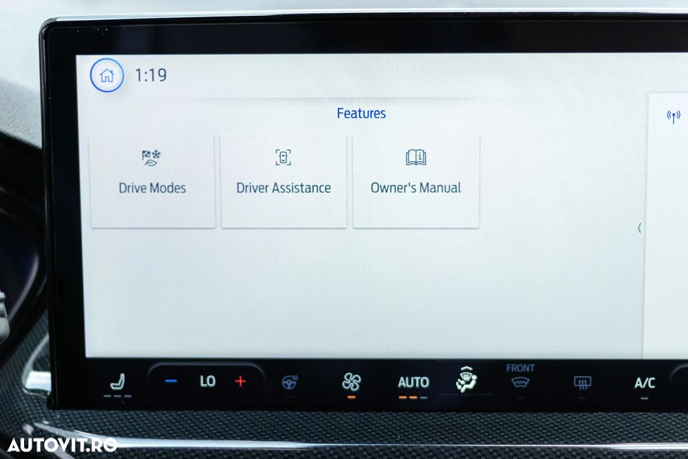 Ford Focus 1.0 EcoBoost 6MT MHEV ST-Line X - 31