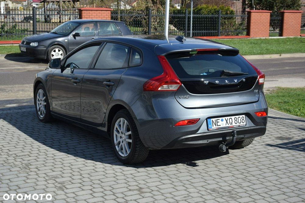 Volvo V40 D2 - 11