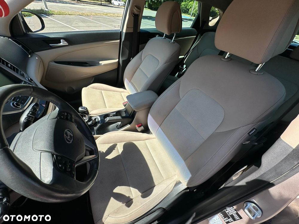 Hyundai Tucson 2.0 CRDI GO 4WD - 11