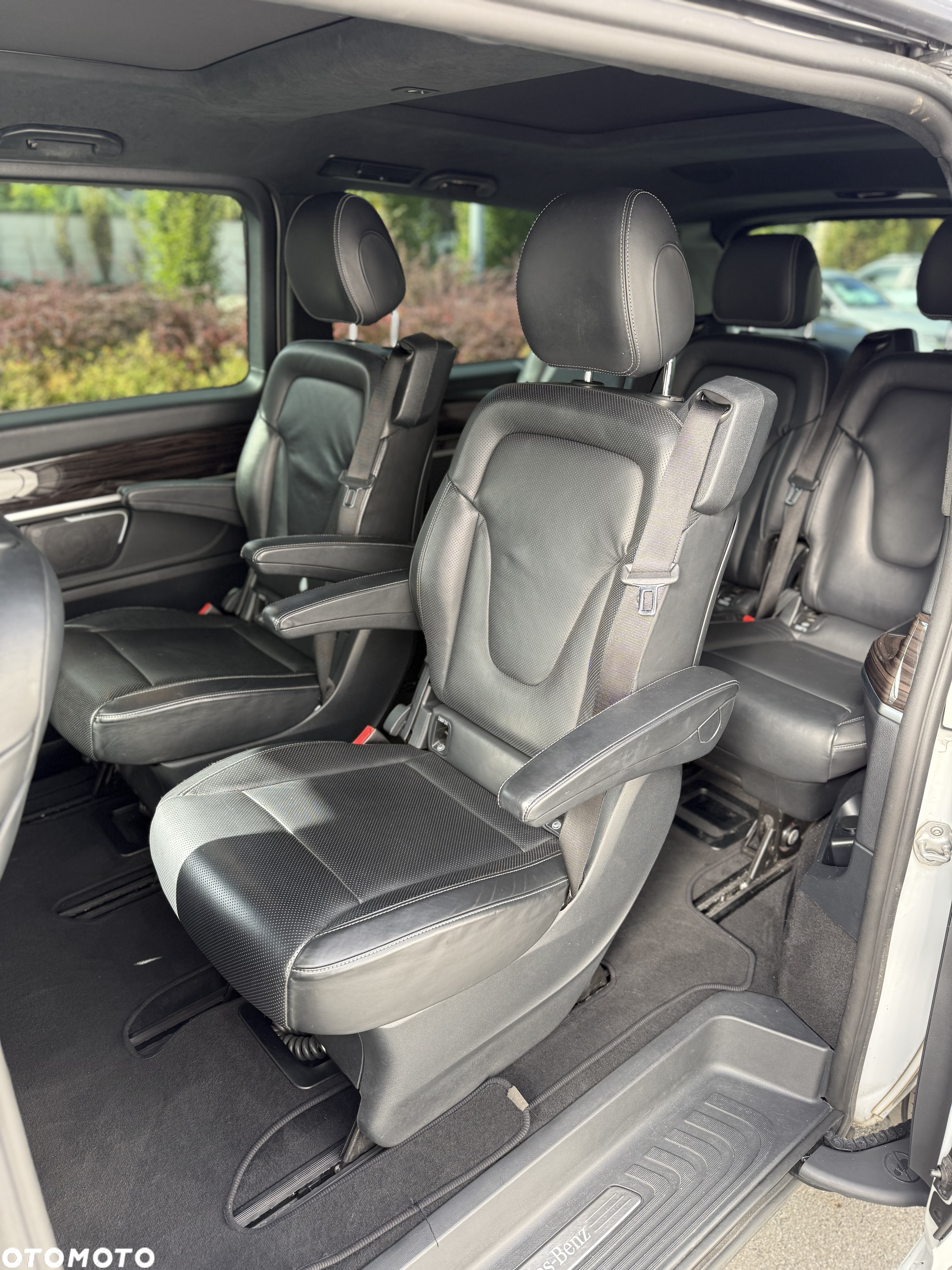 Mercedes-Benz Klasa V 300 d 4-Matic 9G-Tronic - 27