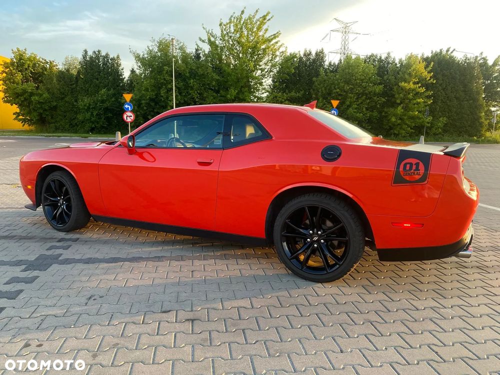 Dodge Challenger 3.6 SXT Plus - 4
