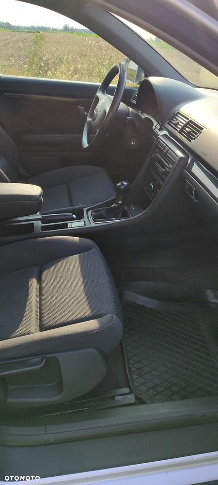 Audi A4 Avant - 31