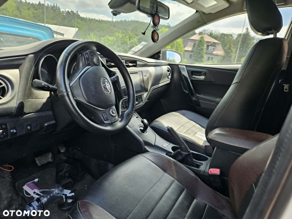 Toyota Auris 1.8 HSD Luna - 4