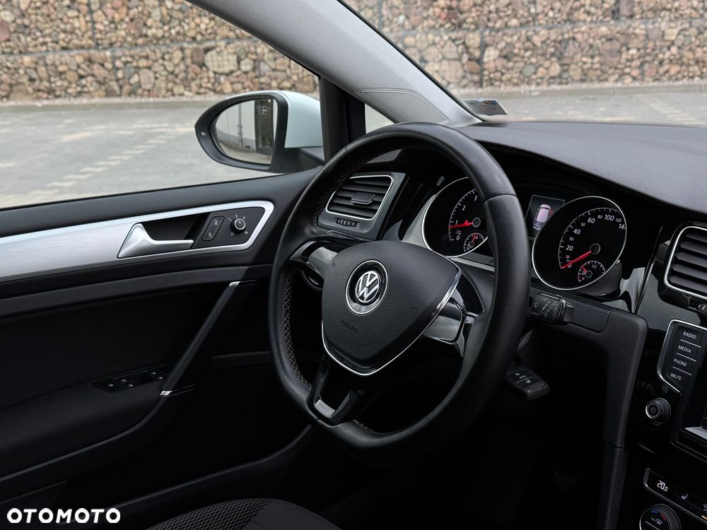 Volkswagen Golf 1.2 TSI BlueMotion Technology Cup - 10