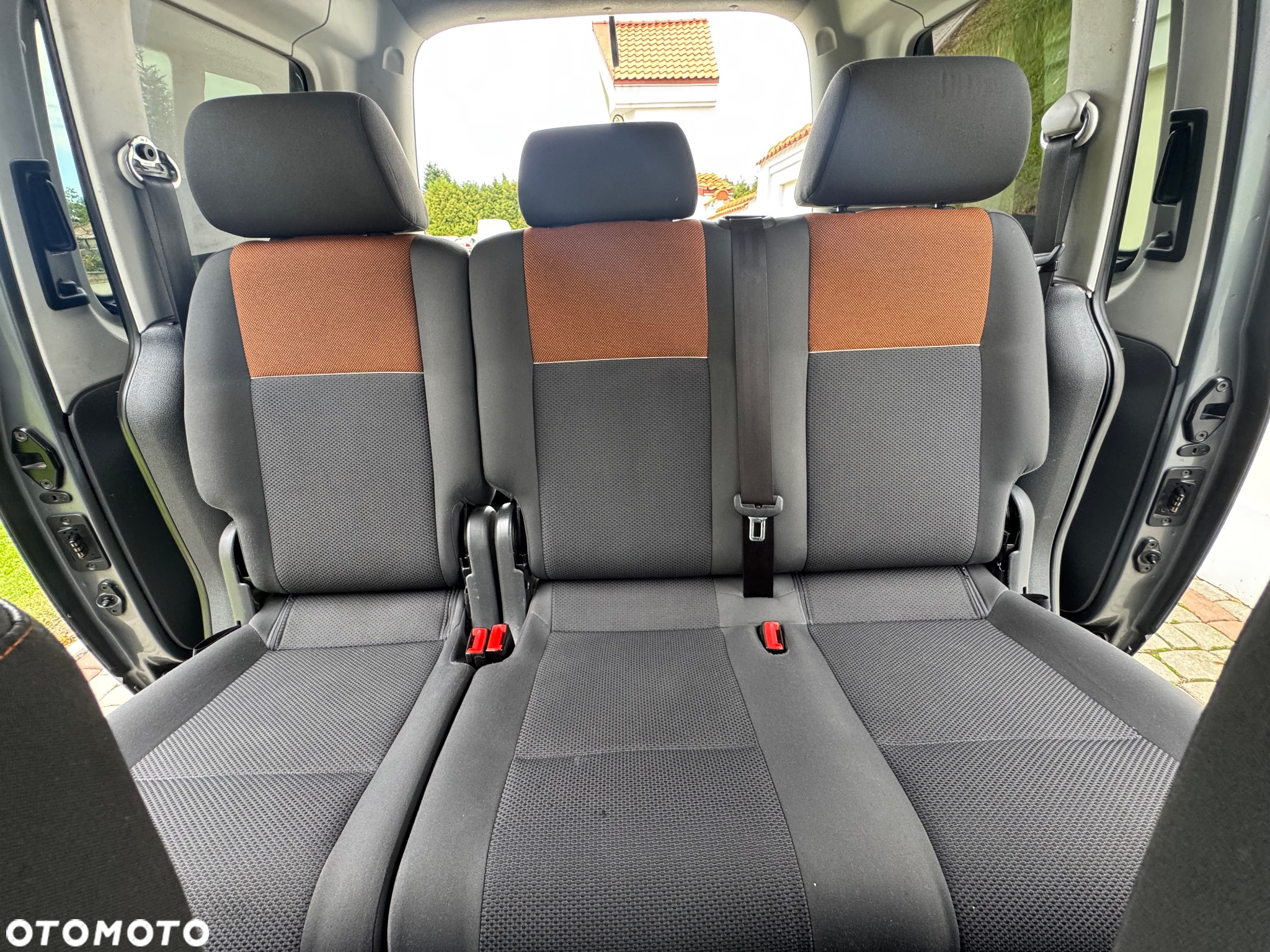 Volkswagen Caddy - 27