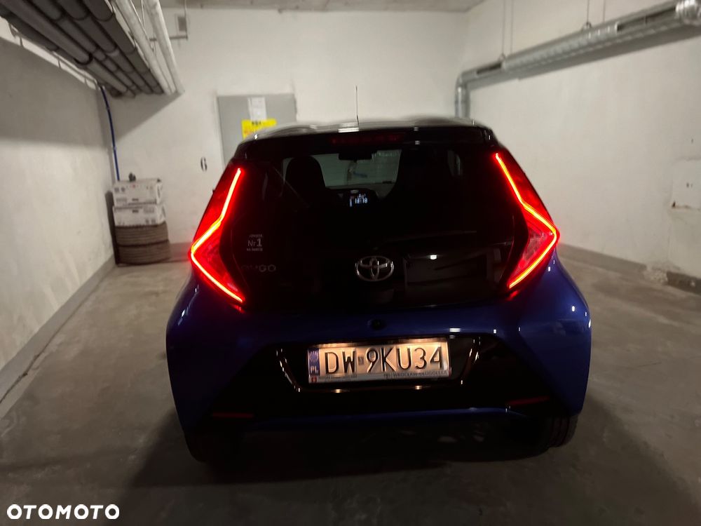 Toyota Aygo x.shift x-play connect - 4