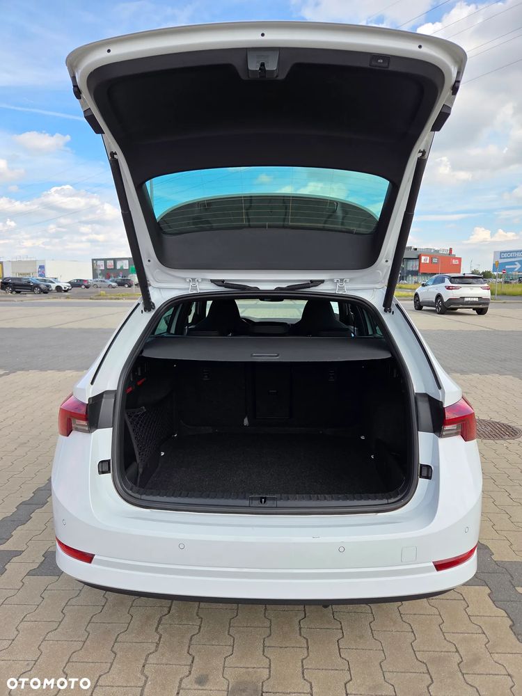 Skoda Octavia 2.0 TDI 4x4 Style DSG - 5