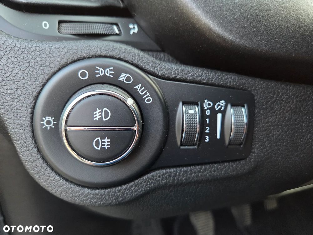 Fiat 500X 1.6 E-Torq 4x2 City Cross - 24
