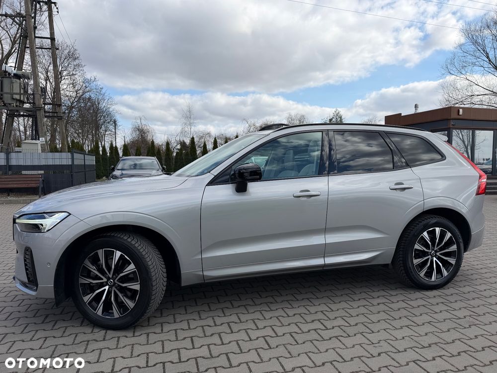 Volvo XC 60 B4 D Plus Dark - 4