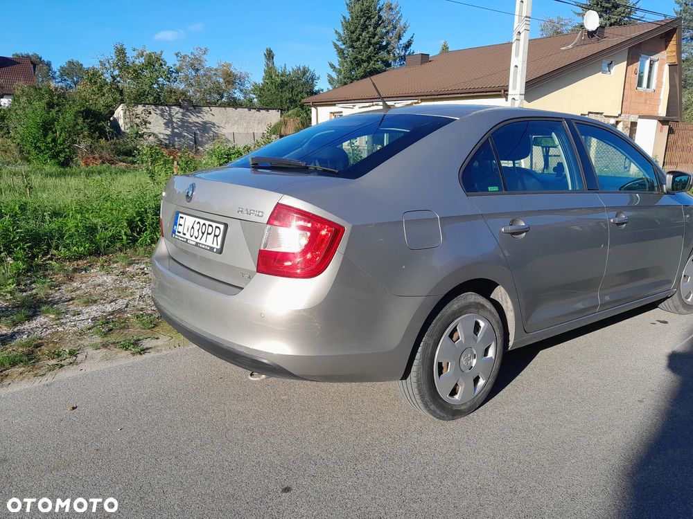 Skoda RAPID 1.2 TSI Ambition - 5