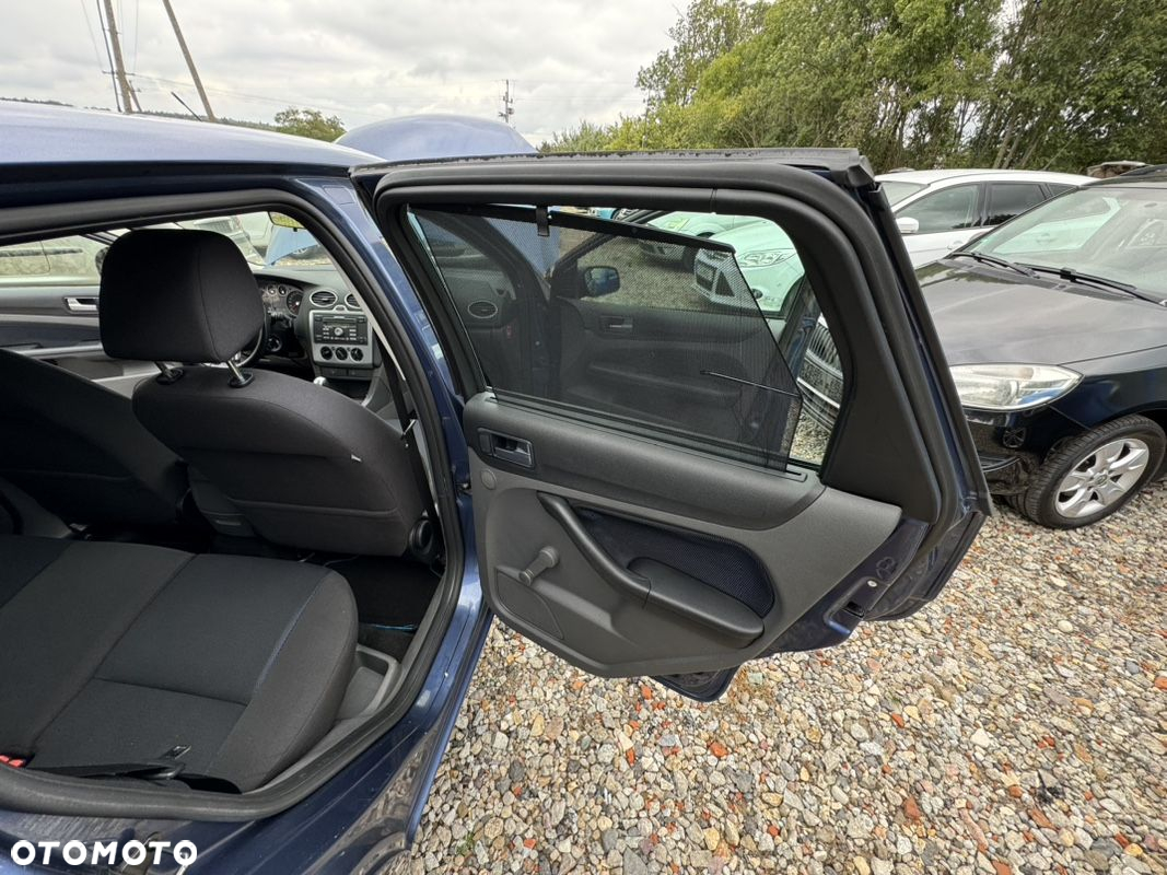 Ford Focus Turnier 1.6 16V Style+ - 15