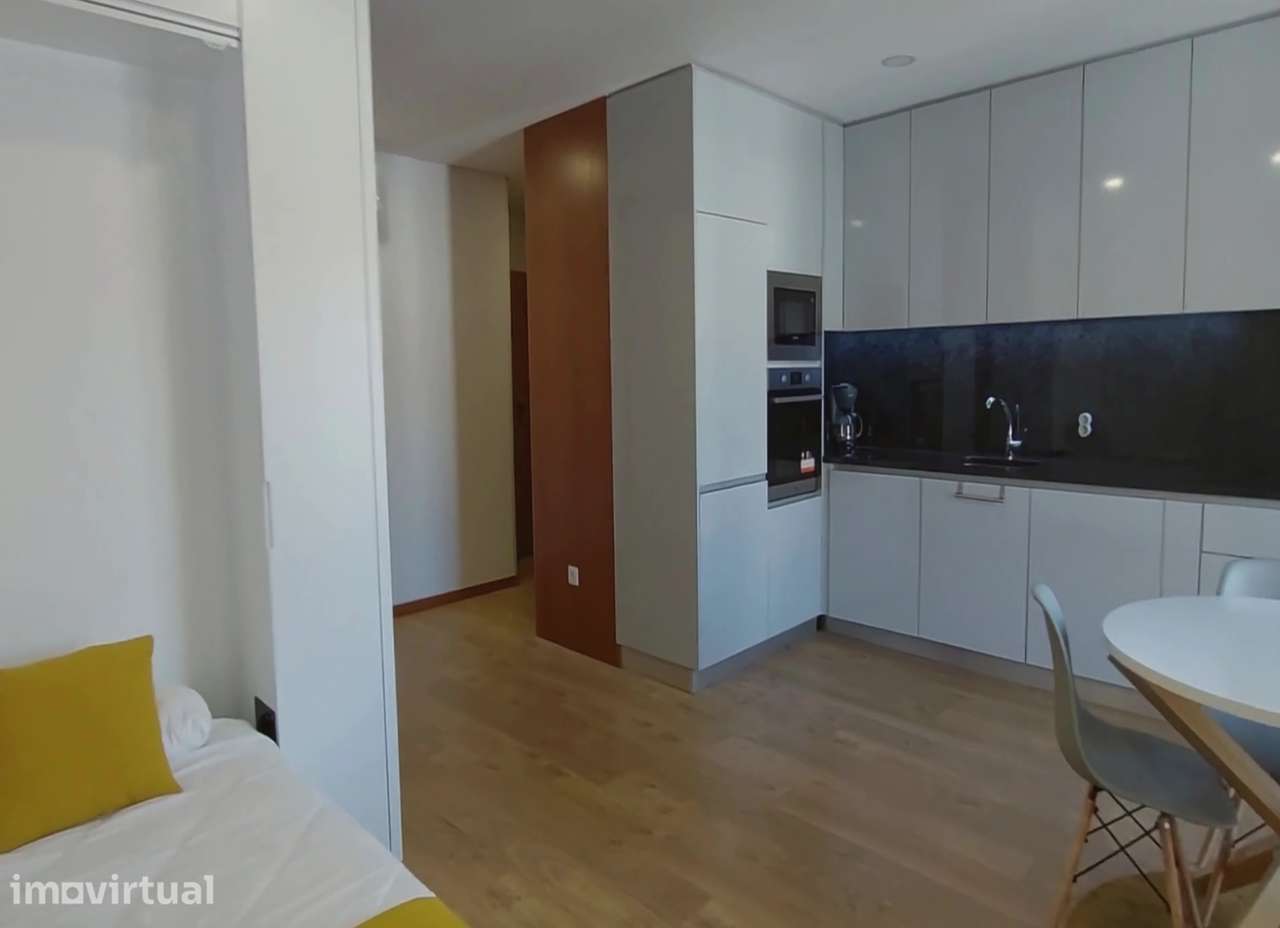 Apartamento T0 com varanda e ar condicionado - Grande imagem: 5/10