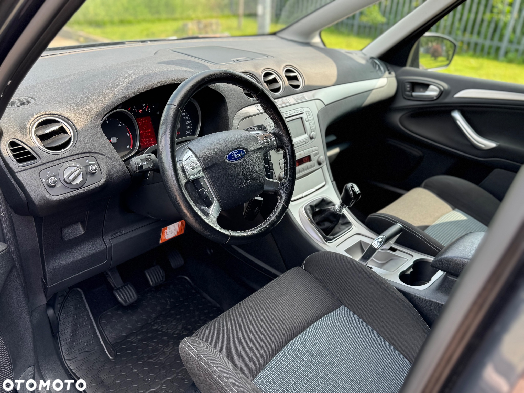 Ford S-Max - 14