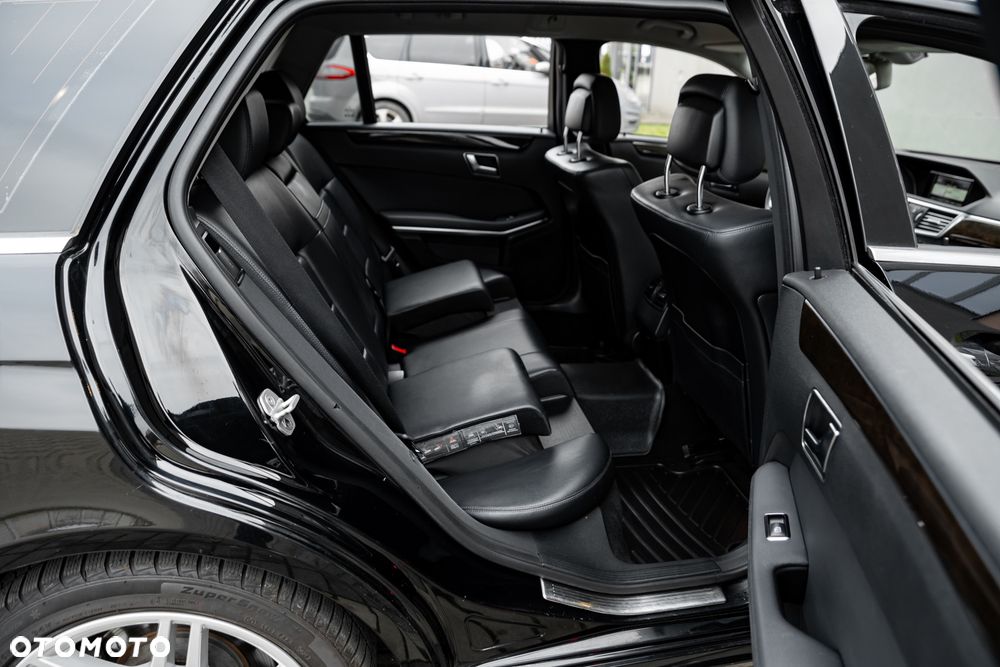 Mercedes-Benz Klasa E 300 BlueTEC HYBRID 7G-TRONIC Avantgarde - 20