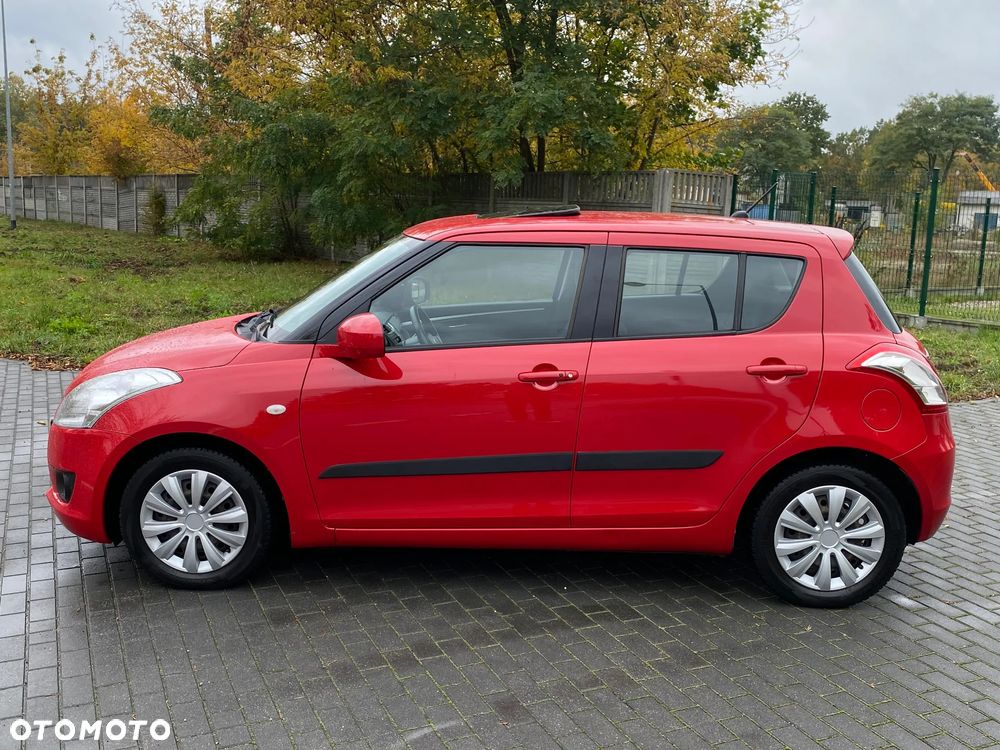 Suzuki Swift 1.2 Premium - 2