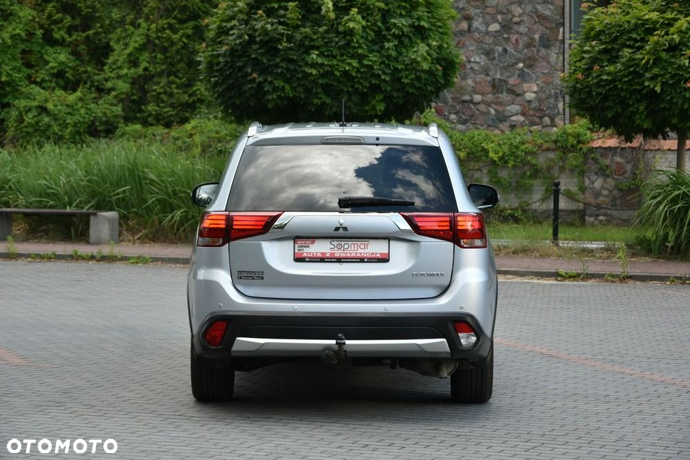 Mitsubishi Outlander - 6