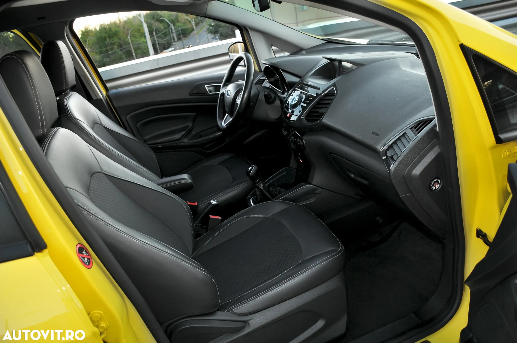Ford EcoSport 1.0 EcoBoost Titanium - 12