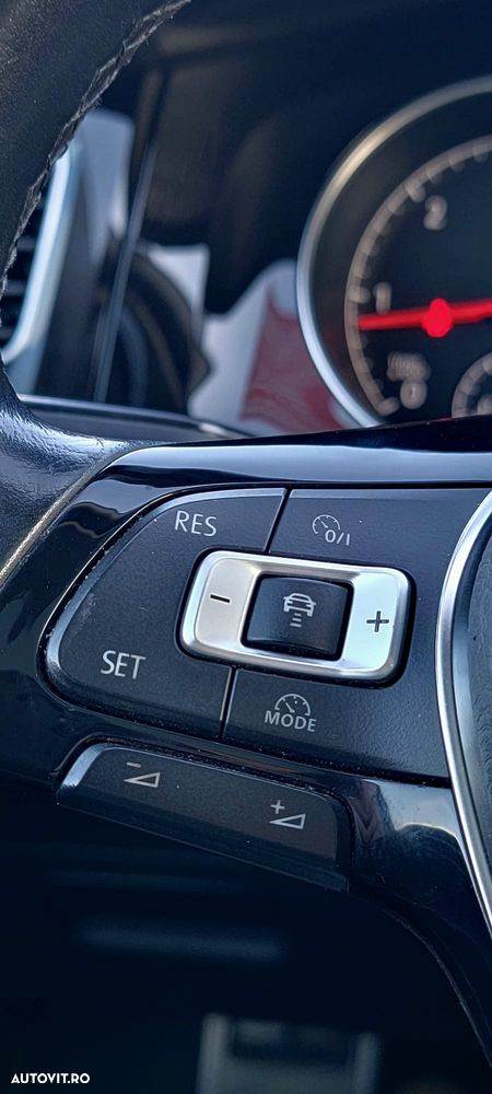 Volkswagen Golf 2.0 TDI (BlueMotion Technology) Highline - 18