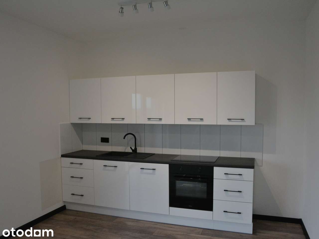 Mieszkanie w szeregowcu z działką 530m2 w dobrej lokalizacji. - Pełny obrazek: 4/13