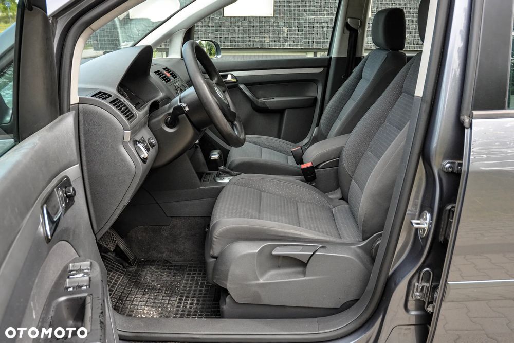 Volkswagen Touran - 7