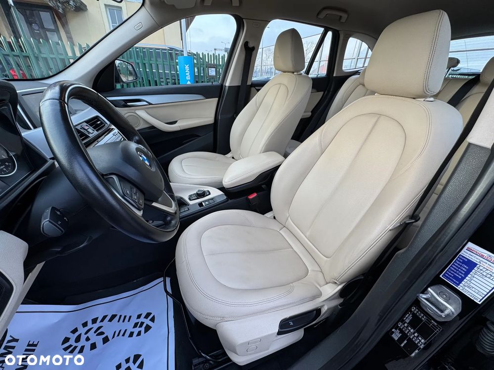 BMW X1 sDrive18d Sport Line - 23