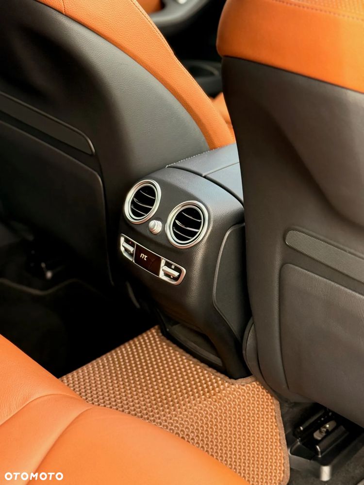 Mercedes-Benz GLC - 37