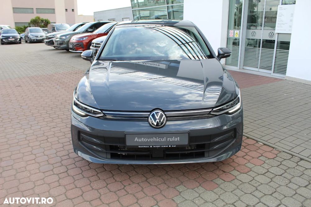 Volkswagen Golf - 8