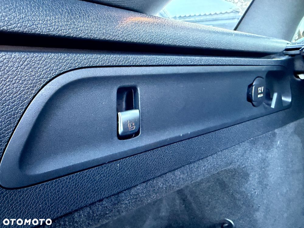 Mercedes-Benz GLC 300 4Matic 9G-TRONIC Exclusive - 18