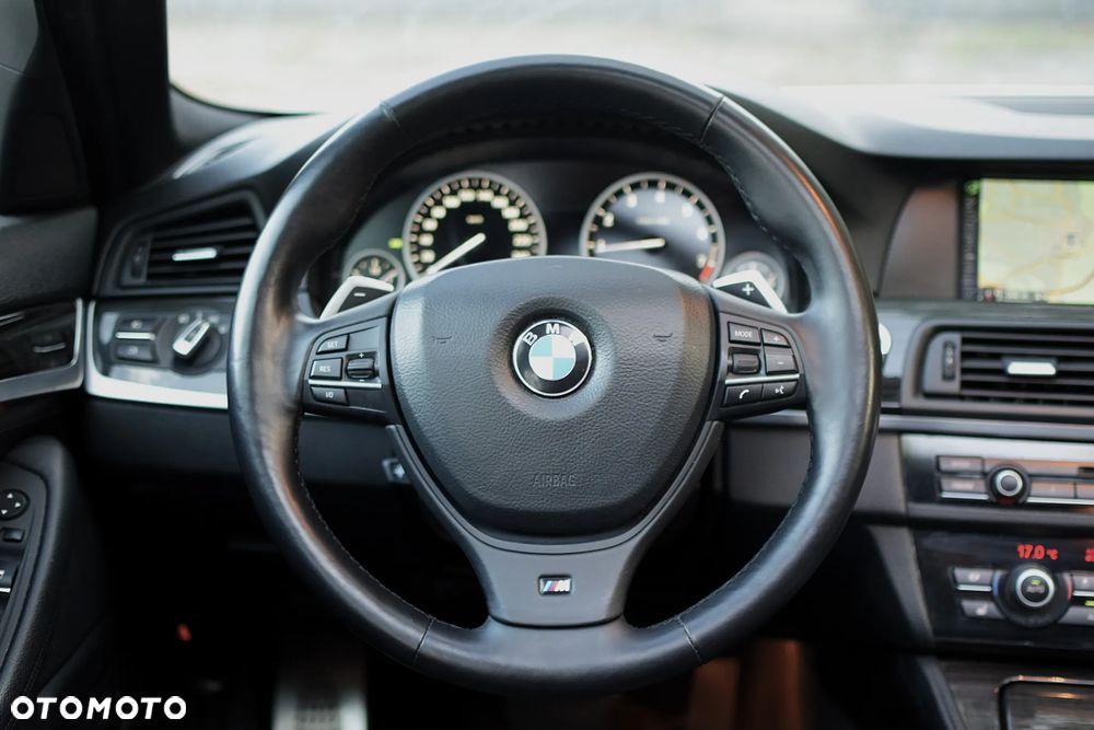 BMW Seria 5 528i xDrive Sport-Aut - 14