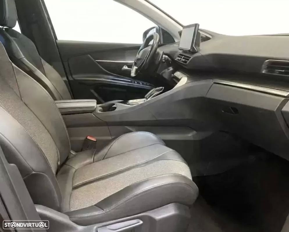 Peugeot 3008 PureTech 130 Stop & Start GPF EAT8 Allure - 9