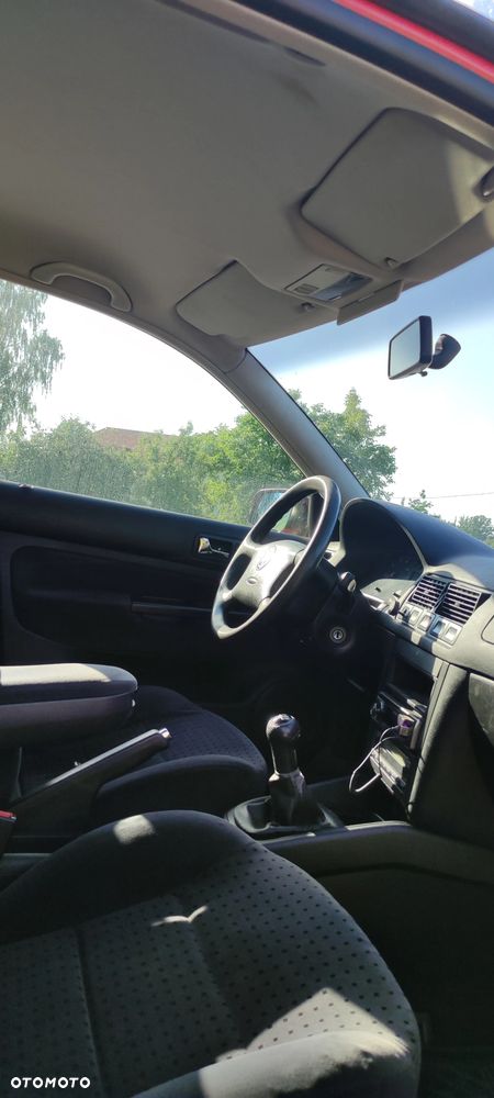 Volkswagen Golf 1.4 Comfortline - 12