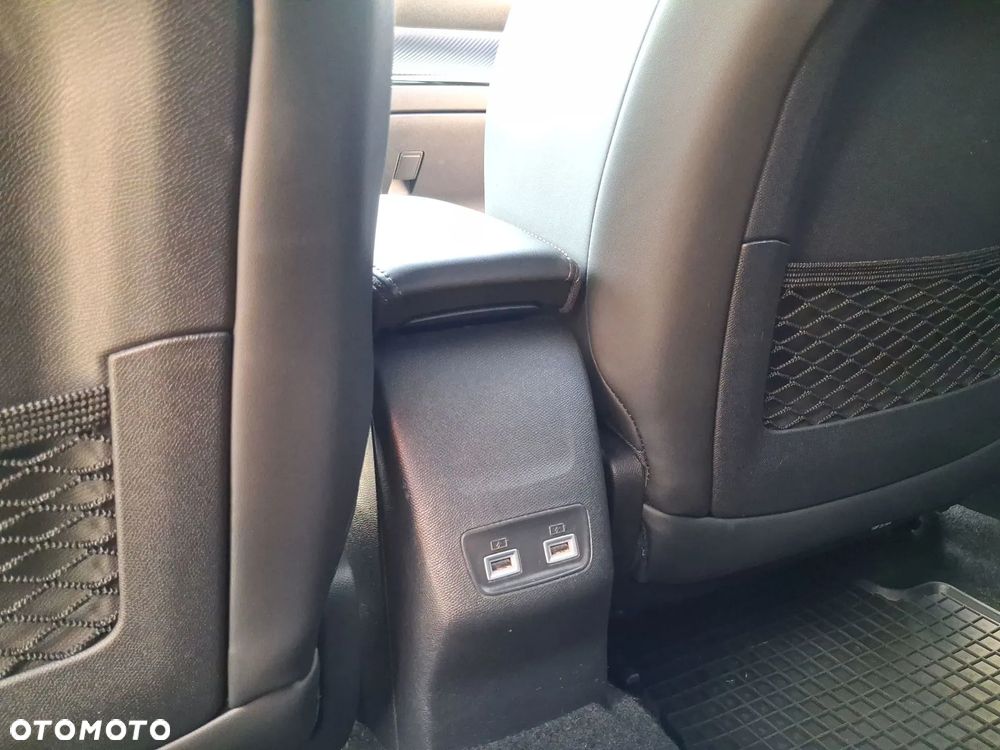 Peugeot 2008 1.2 PureTech GT S&S EAT8 - 36