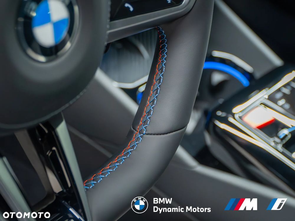 BMW M5 xDrive - 27