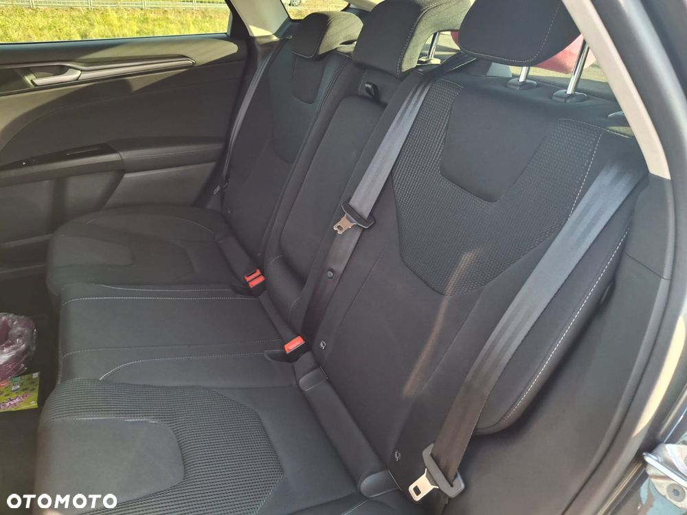 Ford Mondeo - 12