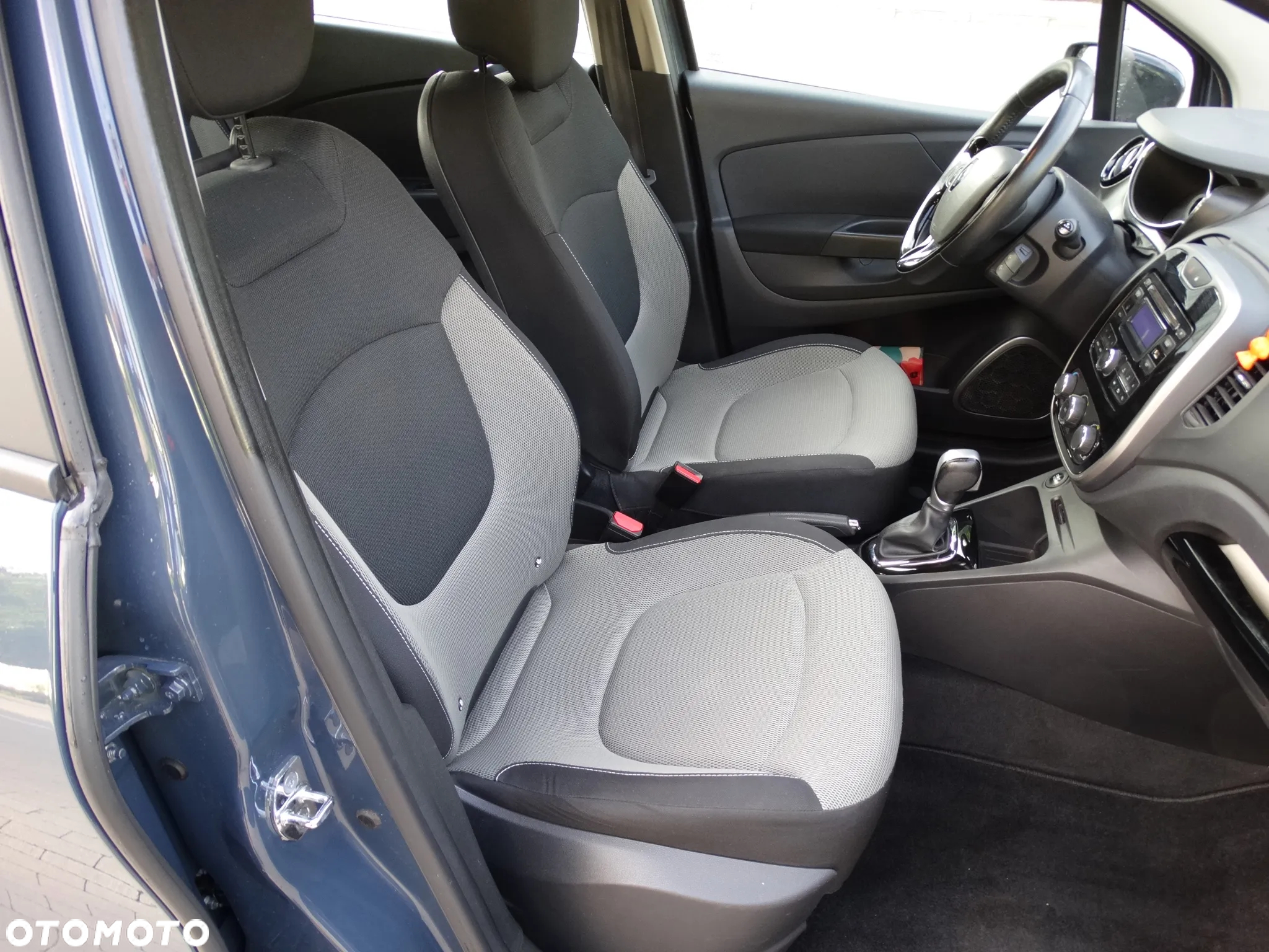 Renault Captur 1.2 Energy TCe Intens EDC EU6 - 33