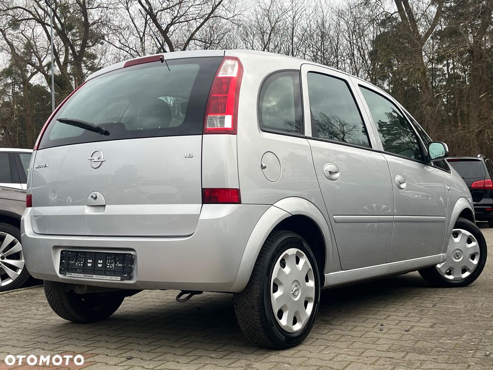 Opel Meriva 1.6 16V (Essentia) - 11
