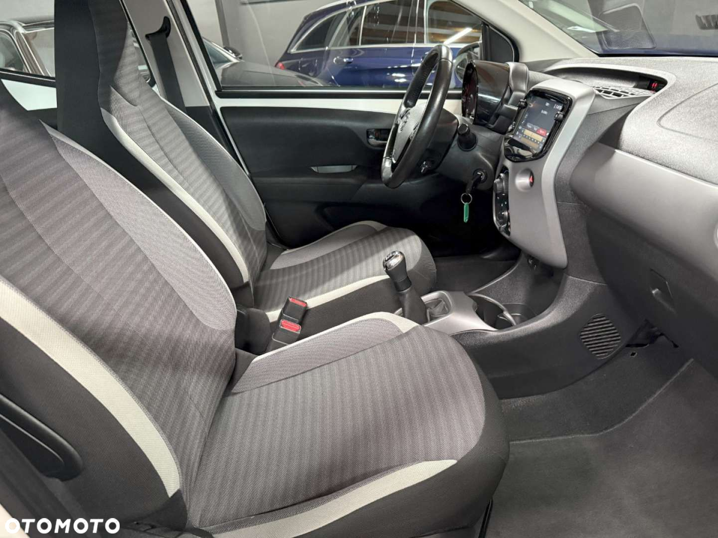 Toyota Aygo x-play connect - 27