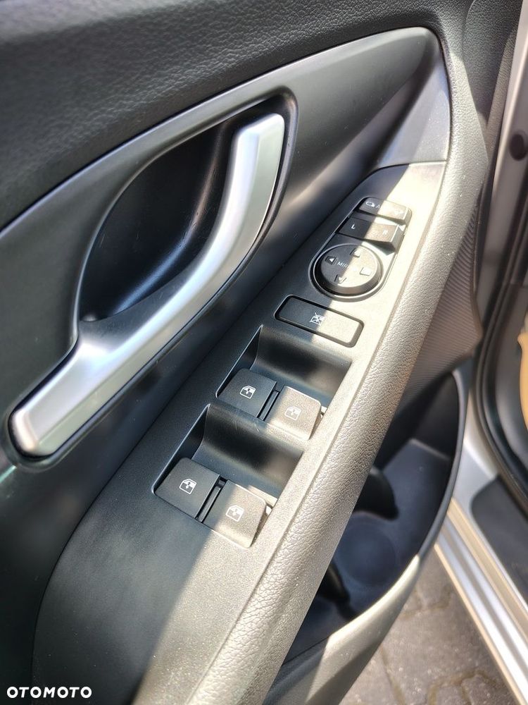 Hyundai i30 1.5 DPI Comfort - 13