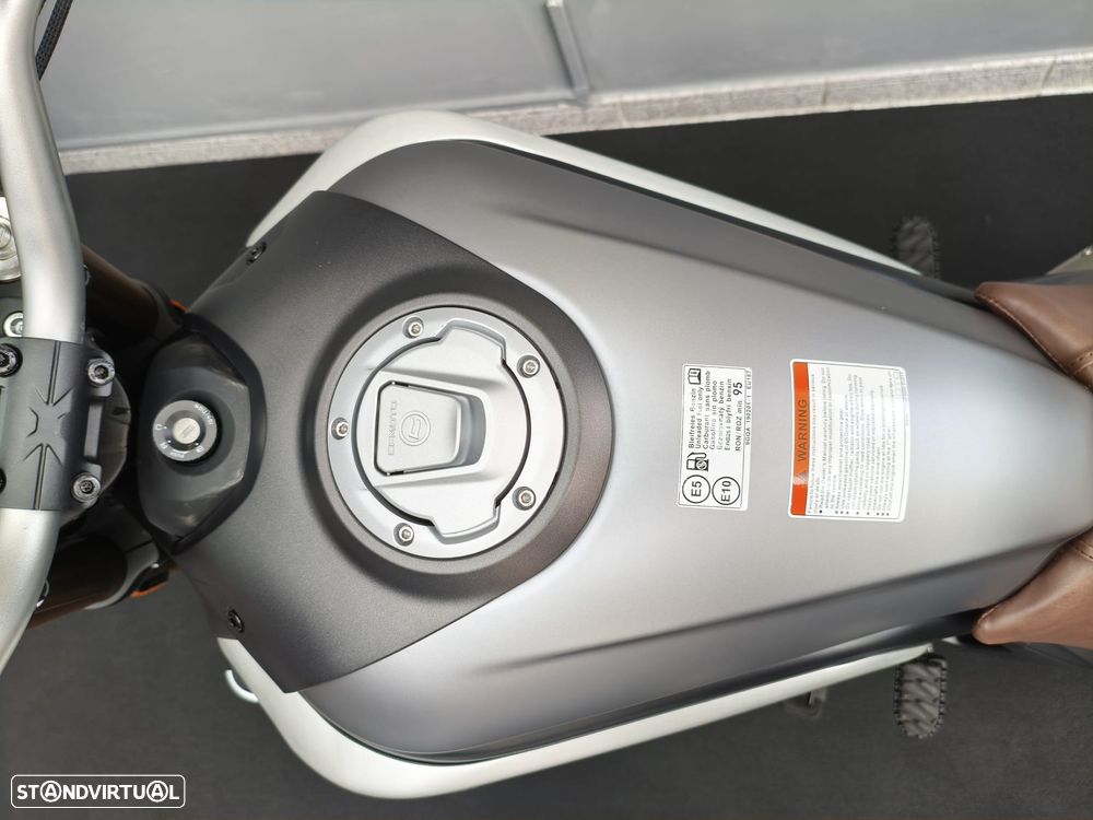 CF Moto 700CL-X Heritage Abs - 18