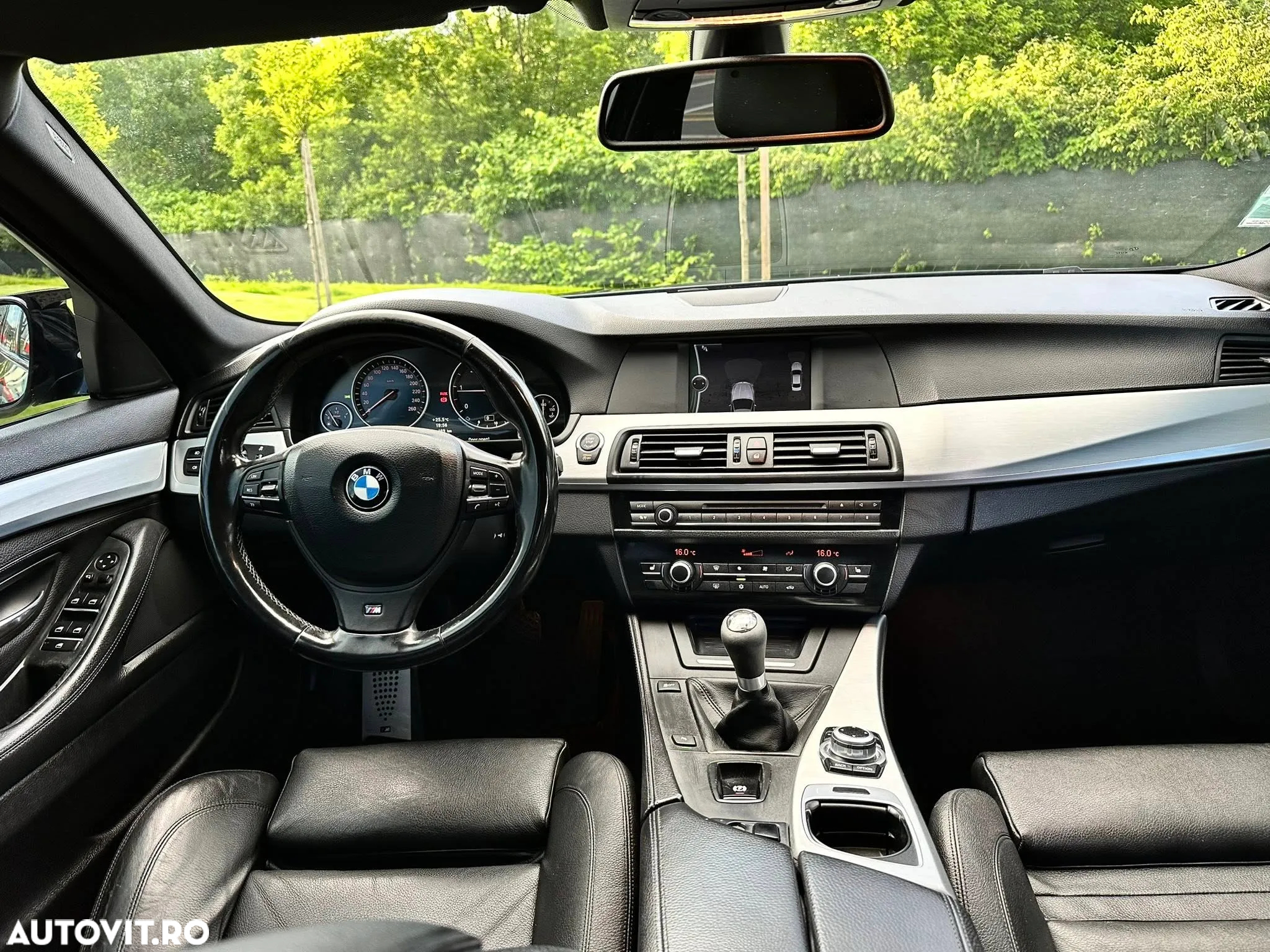 BMW Seria 5 520d - 13