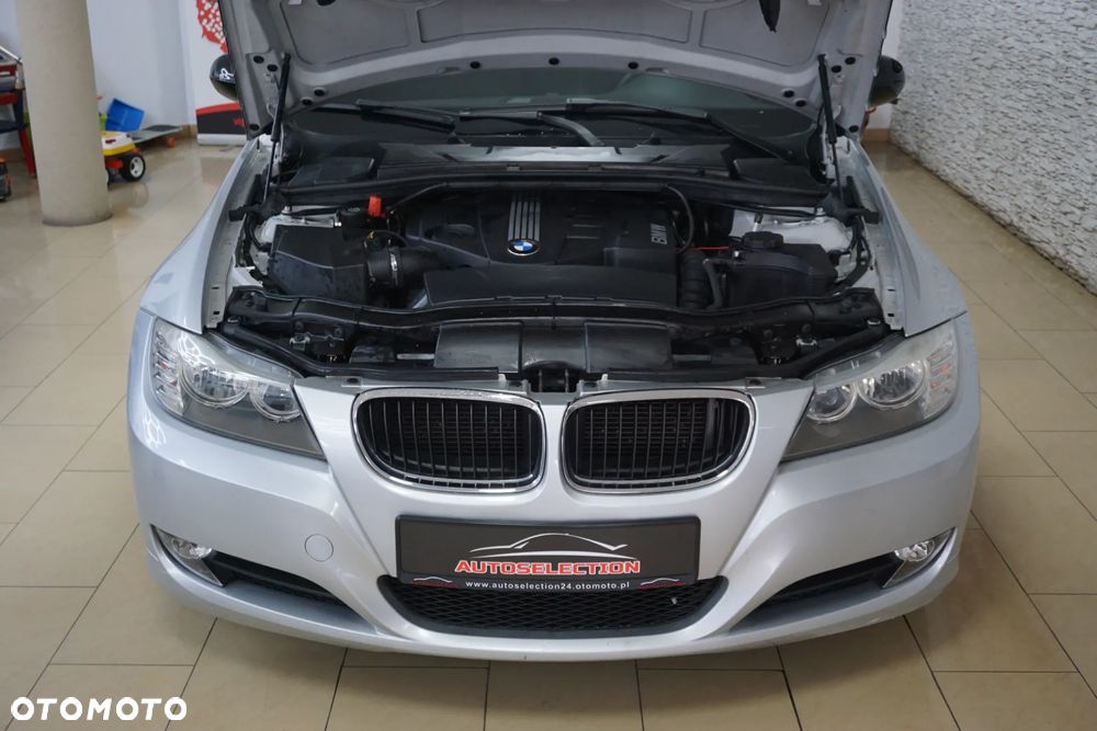 BMW Seria 3 318d - 13