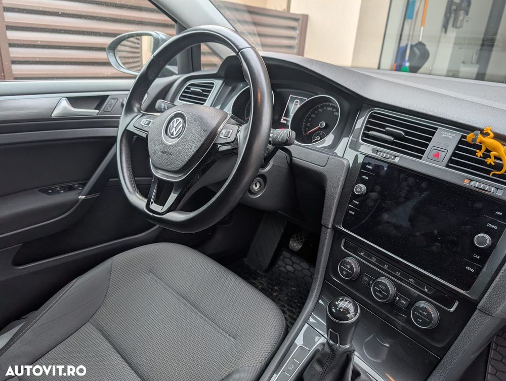 Volkswagen Golf 1.6 TDI Comfortline - 14